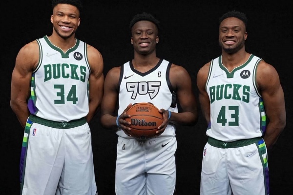 字母哥狂轰37分14篮板，雄鹿133-120力克奇才迎开门红