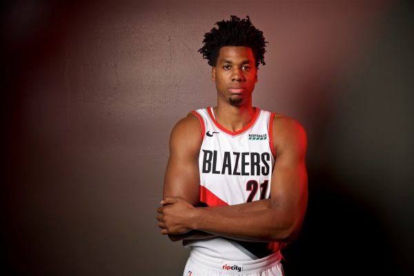 36岁前NBA篮板王怀特塞德接近加盟上海男篮，曾试训日本拉练表现获认可